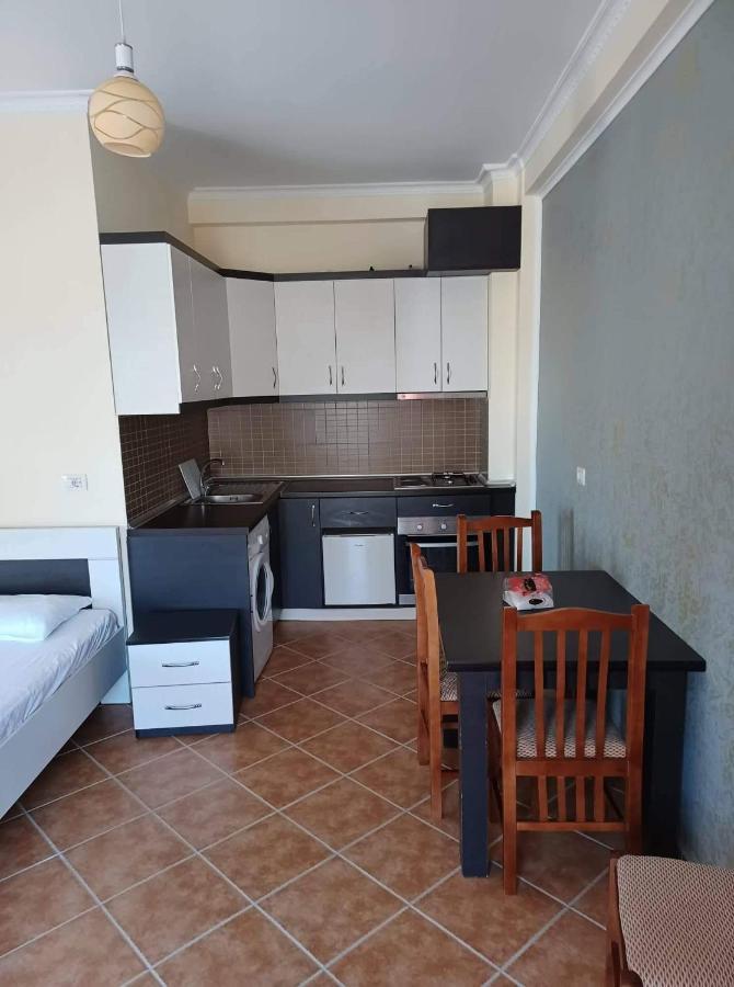 Ari Apartaments Vlore Exterior photo