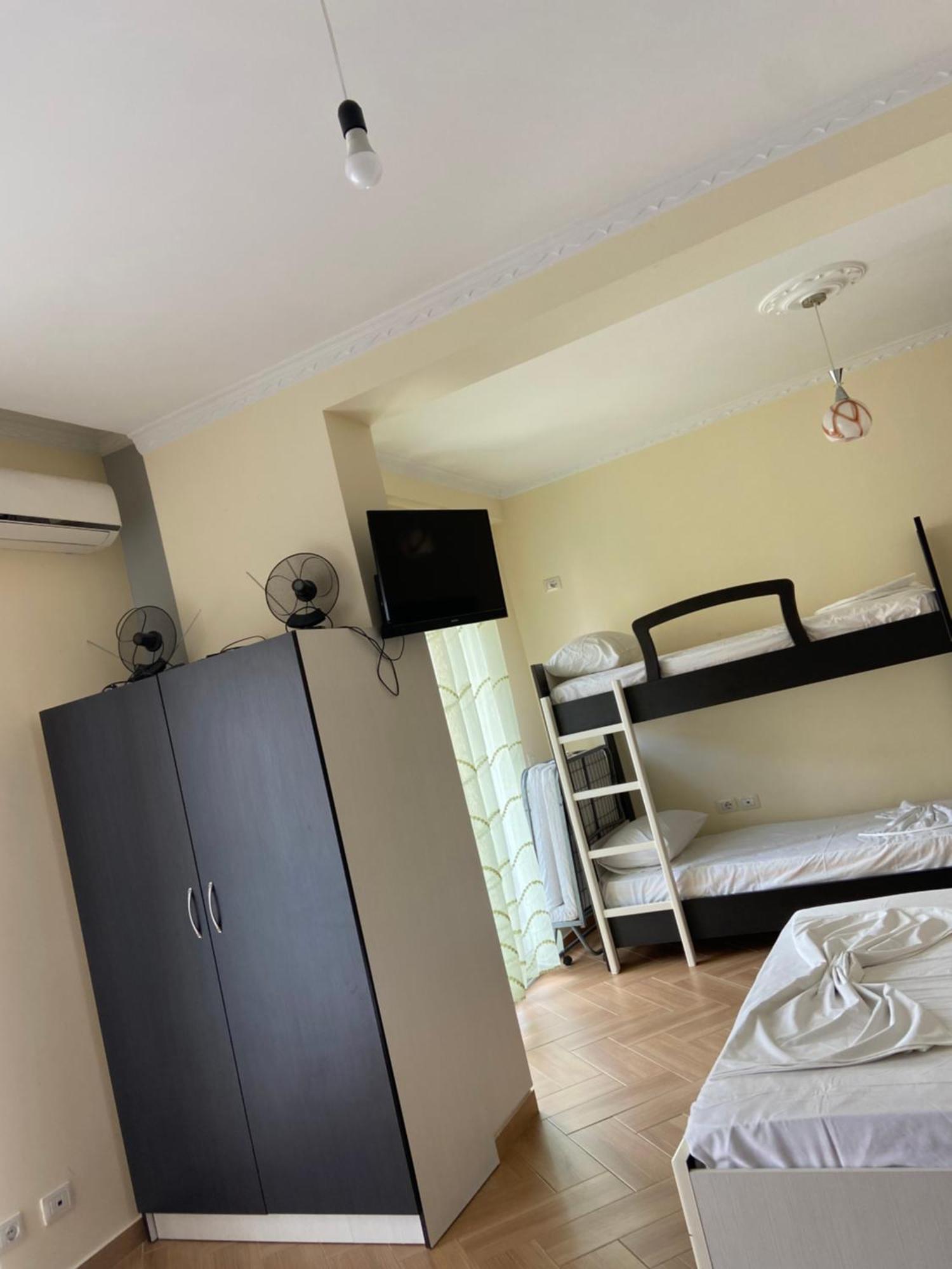 Ari Apartaments Vlore Exterior photo
