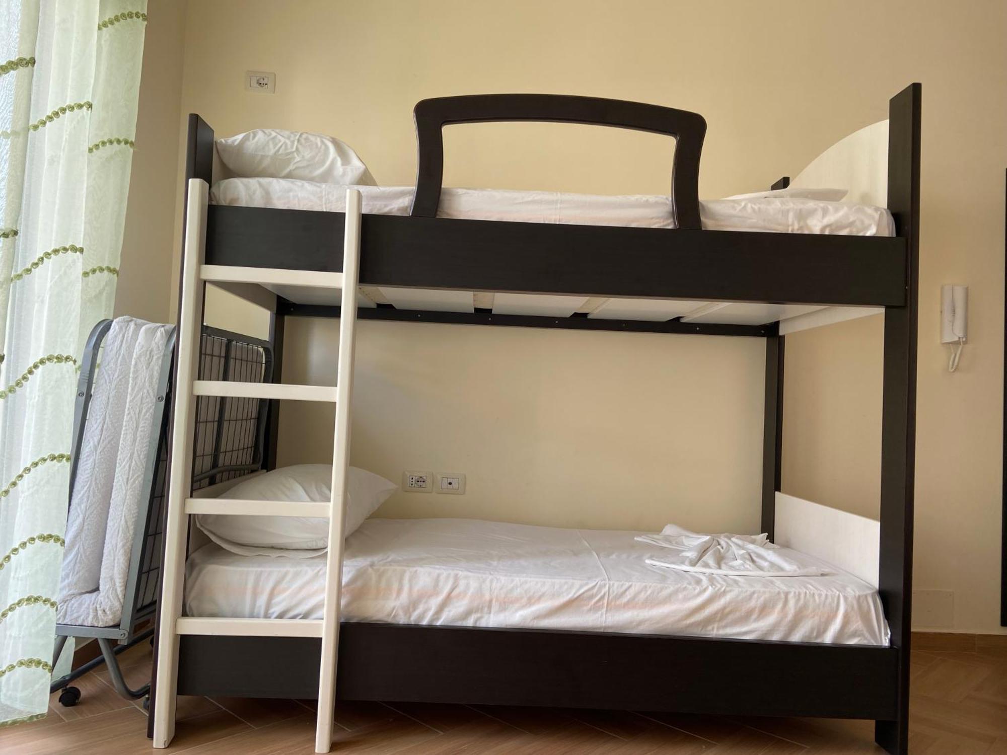 Ari Apartaments Vlore Exterior photo